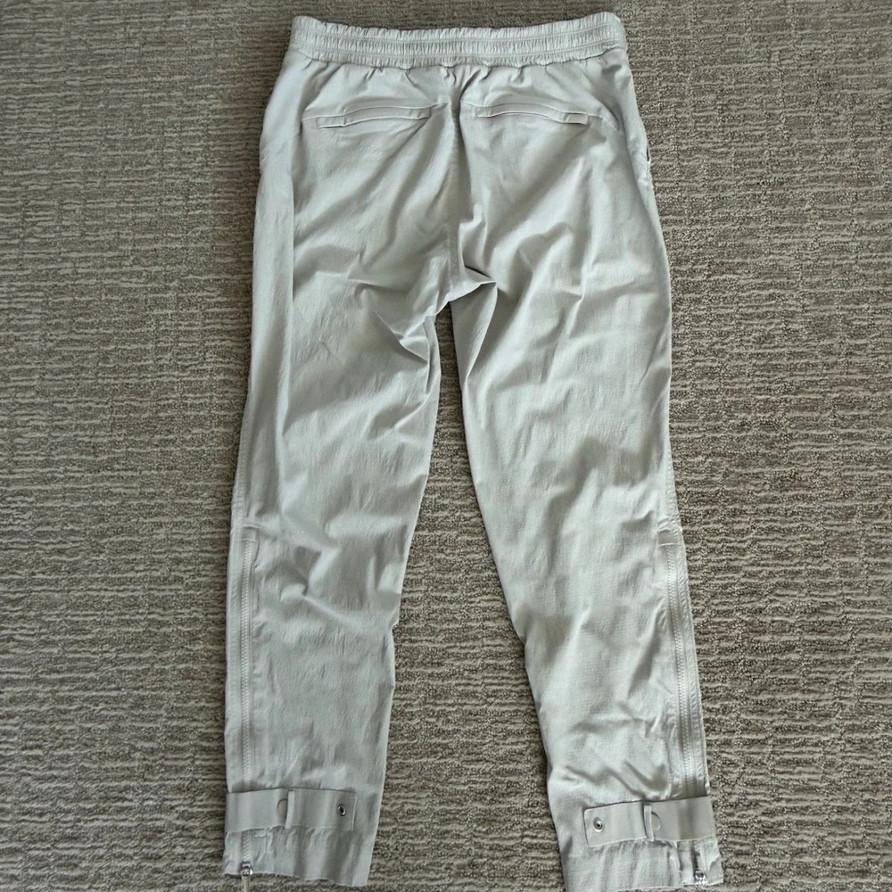 Athleta Trekkie Pant Size 10 - Picture 5 of 5
